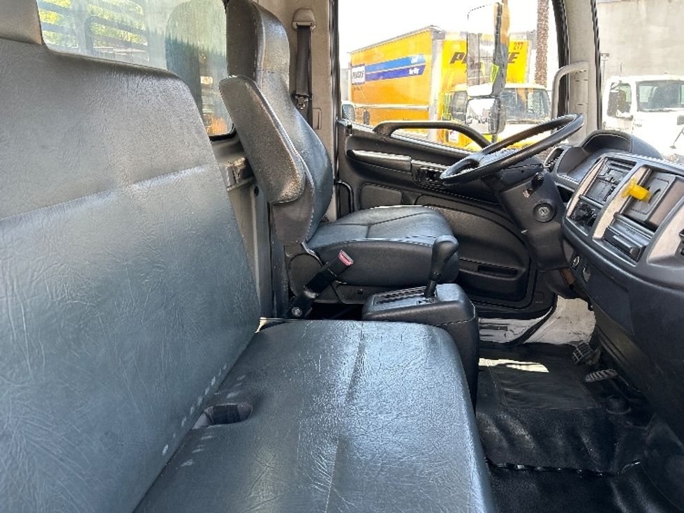 Flatbed Truck-Light and Medium Duty Trucks-Hino-2017-268-Torrance-CA-224,384\n\t\tmiles-$ 39,500 - Image 21