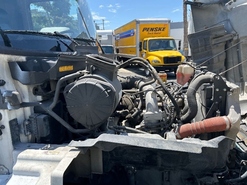 Flatbed Truck-Light and Medium Duty Trucks-Hino-2017-268-Torrance-CA-224,384\n\t\tmiles-$ 39,500 - Image 22