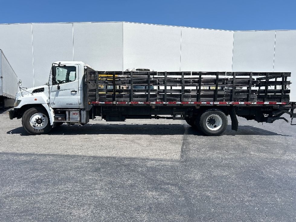Flatbed Truck-Light and Medium Duty Trucks-Hino-2017-268-Torrance-CA-224,384\n\t\tmiles-$ 39,500 - Image 4