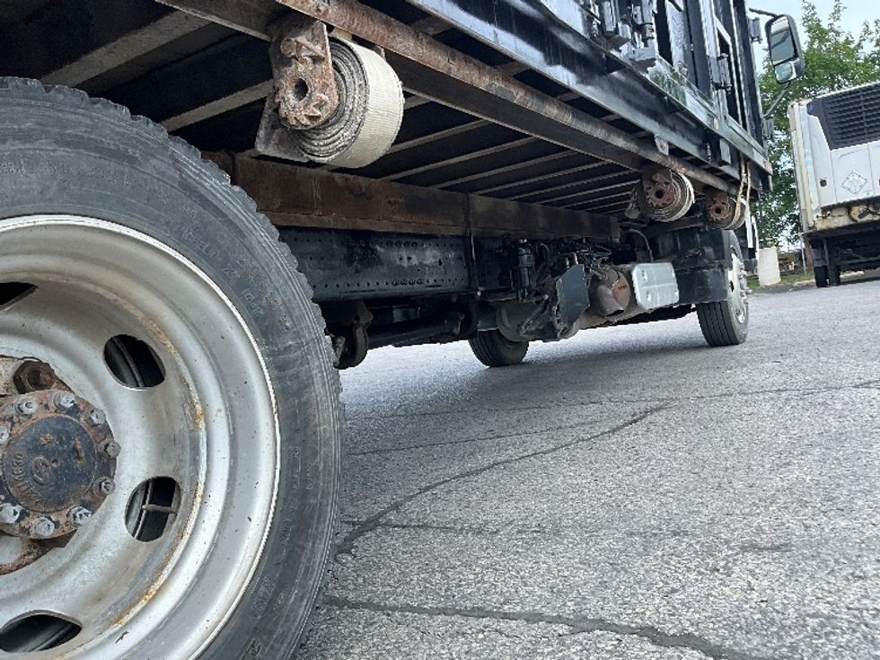 Flatbed Truck-Light and Medium Duty Trucks-Hino-2018-195-London-ON-178,260\n\t\tkm-$ 53,750 - Image 13