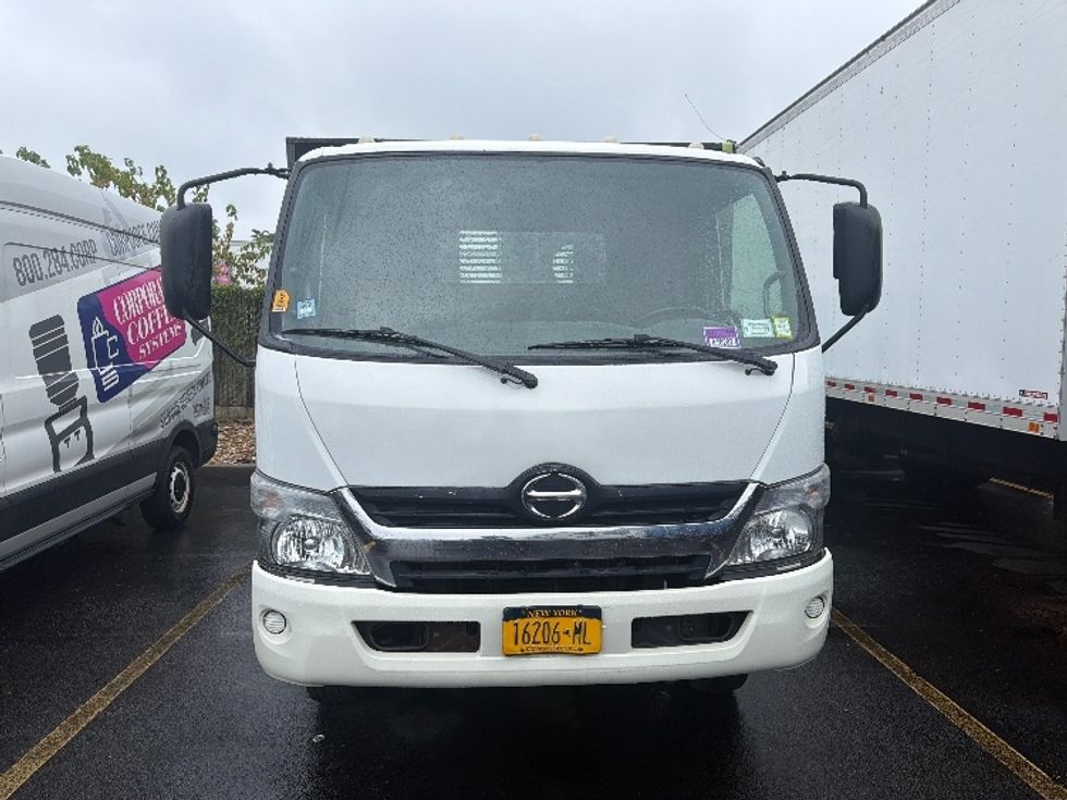Flatbed Truck-Light and Medium Duty Trucks-Hino-2018-195-West Babylon-NY-115,326\n\t\tmiles-$ 36,000 - Image 2