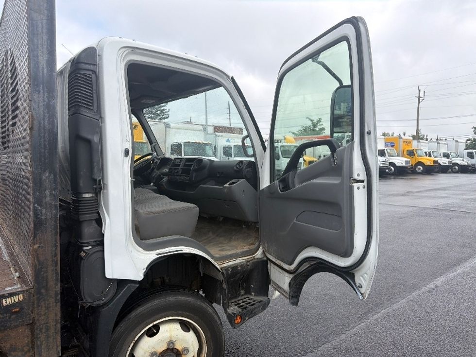 Flatbed Truck-Light and Medium Duty Trucks-Hino-2018-195-West Babylon-NY-115,326\n\t\tmiles-$ 36,000 - Image 20