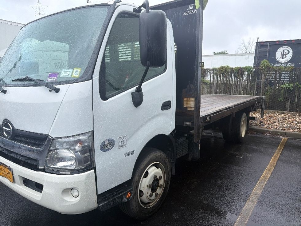 Flatbed Truck-Light and Medium Duty Trucks-Hino-2018-195-West Babylon-NY-115,326\n\t\tmiles-$ 36,000 - Image 3
