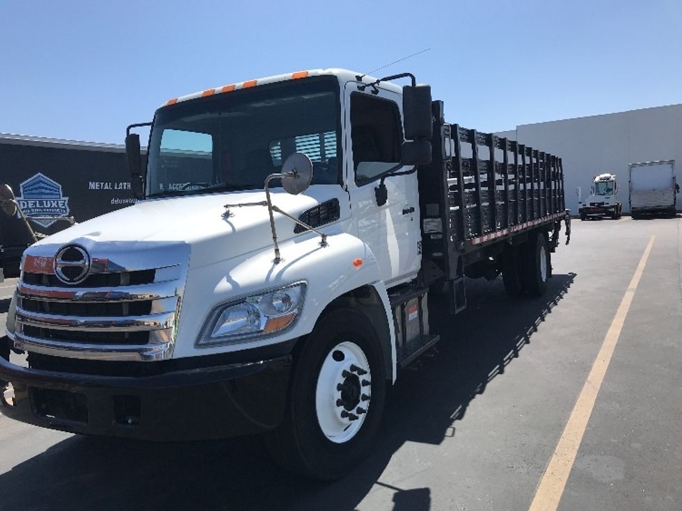 Flatbed Truck-Light and Medium Duty Trucks-Hino-2018-268-Fontana-CA-265,079\n\t\tmiles-$ 38,000 - Image 3