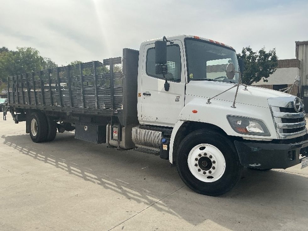 Flatbed Truck-Light and Medium Duty Trucks-Hino-2018-268-Fontana-CA-285,600\n\t\tmiles-$ 32,750 - Image 1