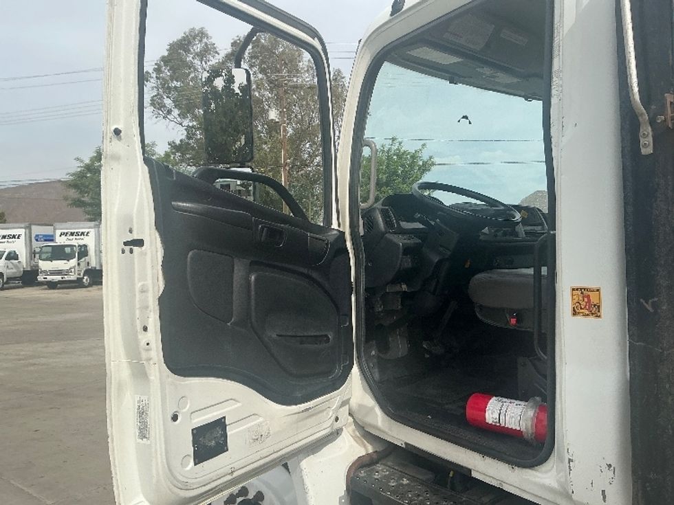 Flatbed Truck-Light and Medium Duty Trucks-Hino-2018-268-Fontana-CA-285,600\n\t\tmiles-$ 32,750 - Image 16