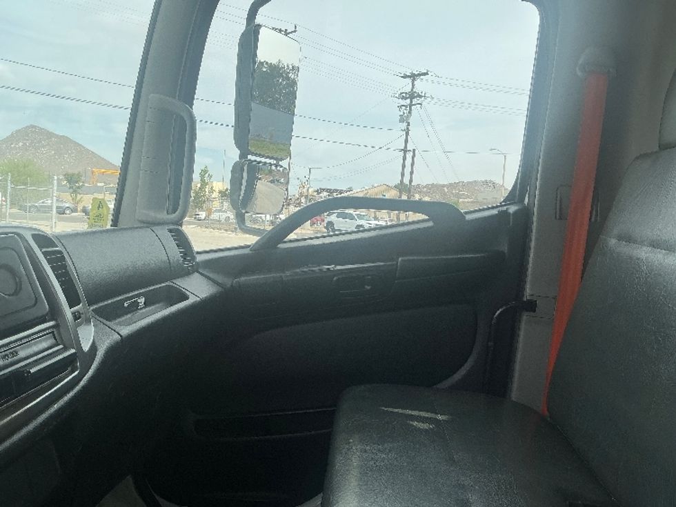 Flatbed Truck-Light and Medium Duty Trucks-Hino-2018-268-Fontana-CA-285,600\n\t\tmiles-$ 32,750 - Image 18