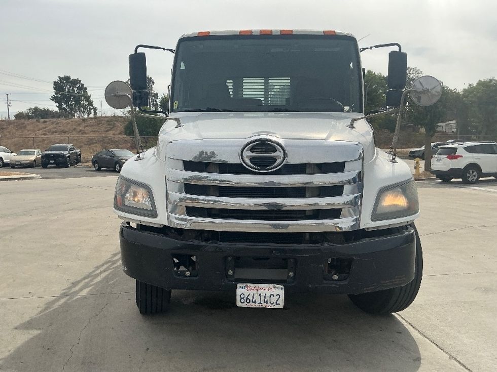 Flatbed Truck-Light and Medium Duty Trucks-Hino-2018-268-Fontana-CA-285,600\n\t\tmiles-$ 32,750 - Image 2