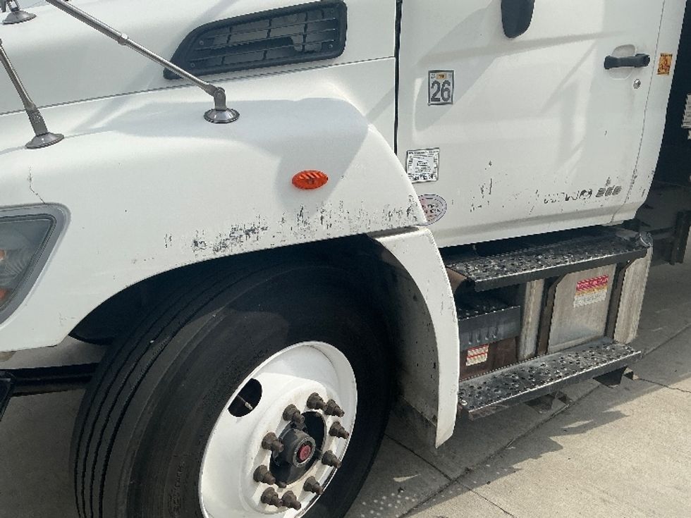 Flatbed Truck-Light and Medium Duty Trucks-Hino-2018-268-Fontana-CA-285,600\n\t\tmiles-$ 32,750 - Image 24