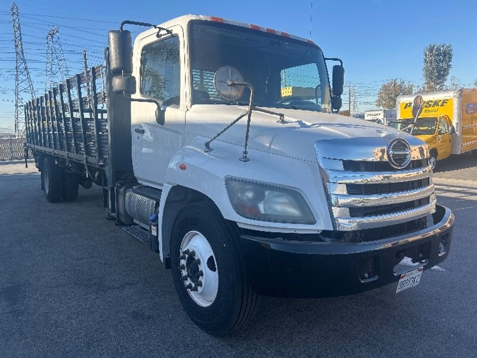 Flatbed Truck-Light and Medium Duty Trucks-Hino-2018-268-Fontana-CA-311,687\n\t\tmiles-$ 26,500 - Image 1