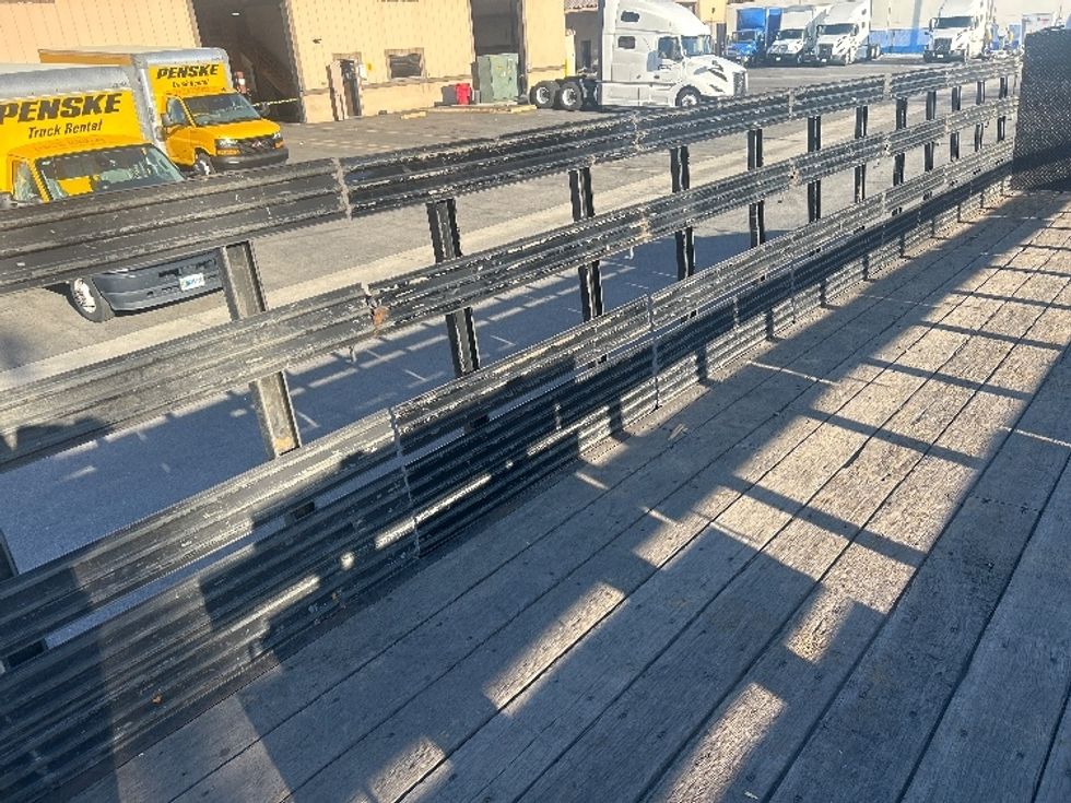 Flatbed Truck-Light and Medium Duty Trucks-Hino-2018-268-Fontana-CA-311,687\n\t\tmiles-$ 26,500 - Image 11