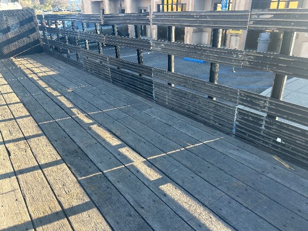 Flatbed Truck-Light and Medium Duty Trucks-Hino-2018-268-Fontana-CA-311,687\n\t\tmiles-$ 26,500 - Image 12