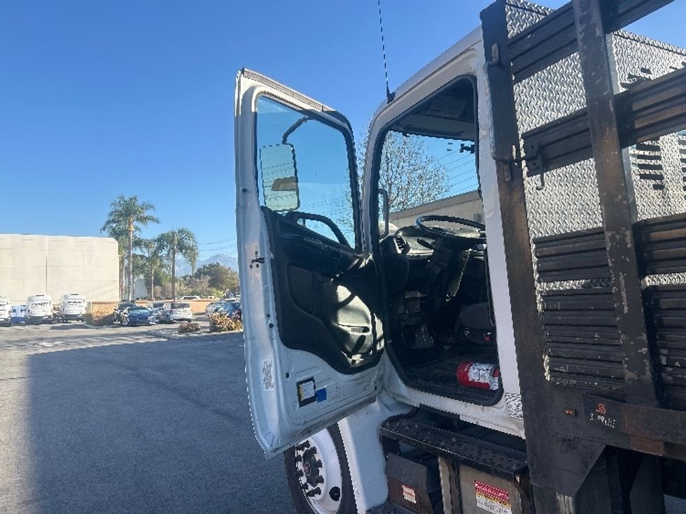 Flatbed Truck-Light and Medium Duty Trucks-Hino-2018-268-Fontana-CA-311,687\n\t\tmiles-$ 26,500 - Image 16