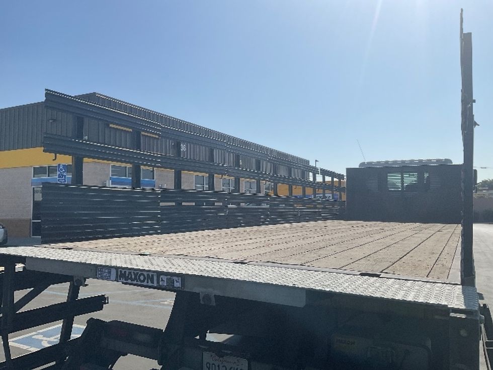 Flatbed Truck-Light and Medium Duty Trucks-Hino-2018-268-Montebello-CA-309,323\n\t\tmiles-$ 31,750 - Image 11