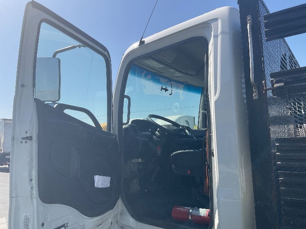 Flatbed Truck-Light and Medium Duty Trucks-Hino-2018-268-Montebello-CA-309,323\n\t\tmiles-$ 31,750 - Image 16