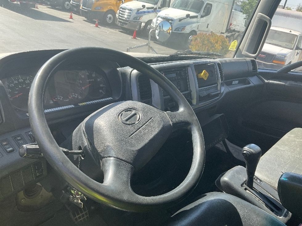 Flatbed Truck-Light and Medium Duty Trucks-Hino-2018-268-Montebello-CA-309,323\n\t\tmiles-$ 31,750 - Image 17