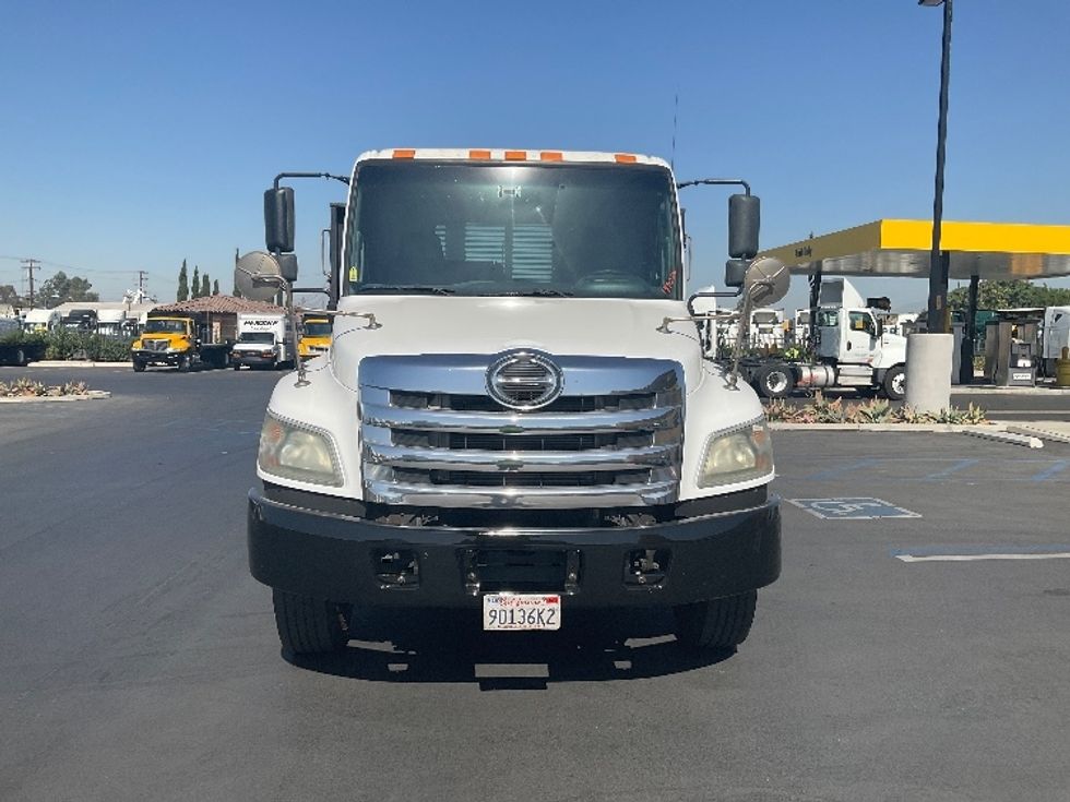 Flatbed Truck-Light and Medium Duty Trucks-Hino-2018-268-Montebello-CA-309,323\n\t\tmiles-$ 31,750 - Image 2