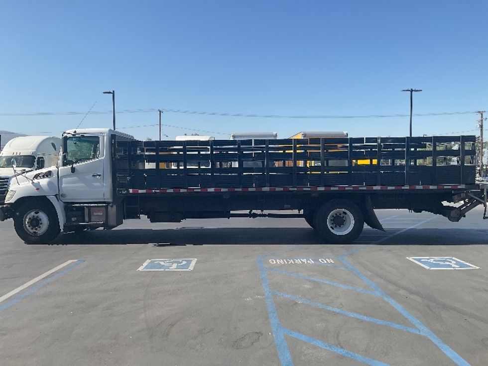 Flatbed Truck-Light and Medium Duty Trucks-Hino-2018-268-Montebello-CA-309,323\n\t\tmiles-$ 31,750 - Image 4