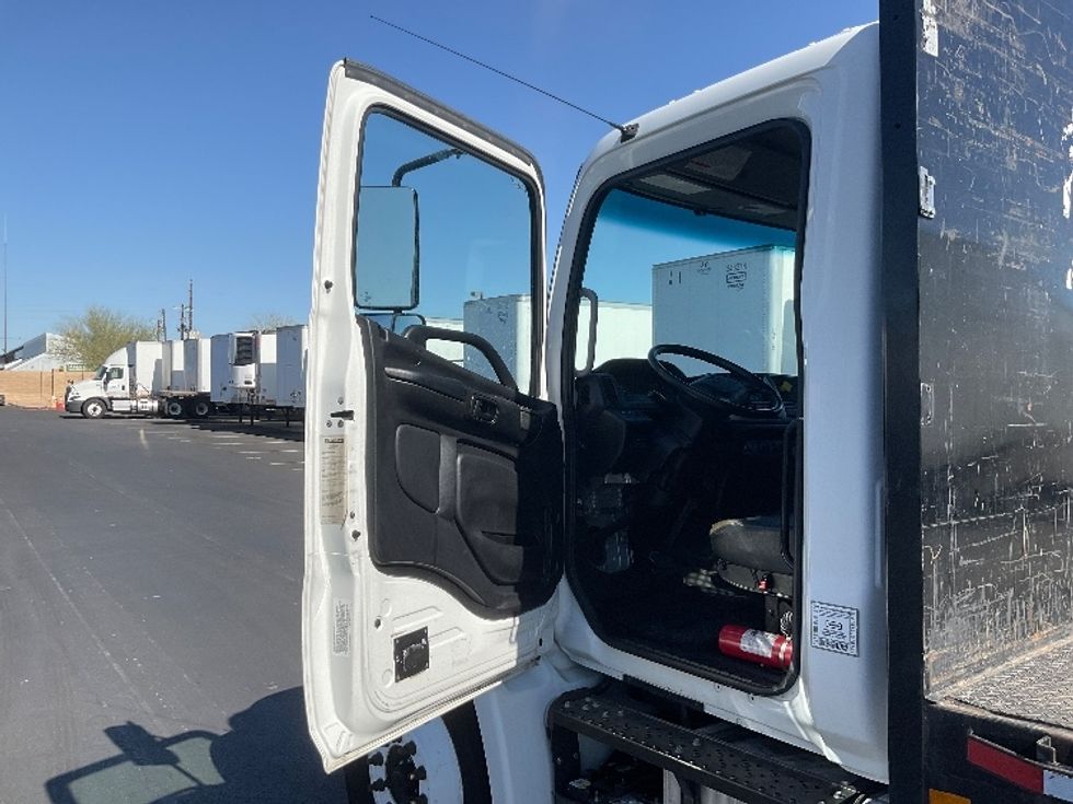 Flatbed Truck-Light and Medium Duty Trucks-Hino-2018-268-Phoenix-AZ-167,326\n\t\tmiles-$ 51,750 - Image 16