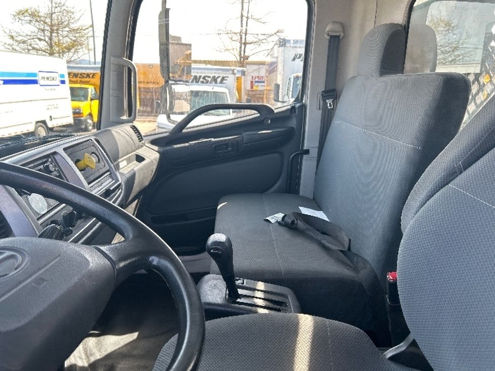 Flatbed Truck-Light and Medium Duty Trucks-Hino-2018-268-Santa Maria-CA-141,567\n\t\tmiles-$ 57,750 - Image 16