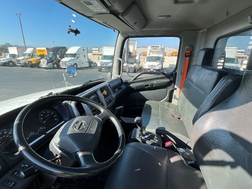 Flatbed Truck-Light and Medium Duty Trucks-Hino-2018-268-Torrance-CA-156,185\n\t\tmiles-$ 43,000 - Image 12