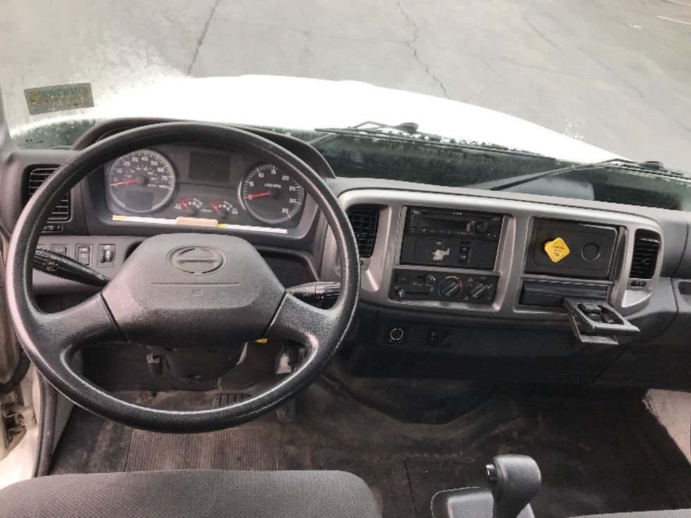 Flatbed Truck-Light and Medium Duty Trucks-Hino-2018-268-Torrance-CA-160,120\n\t\tmiles-$ 53,750 - Image 17