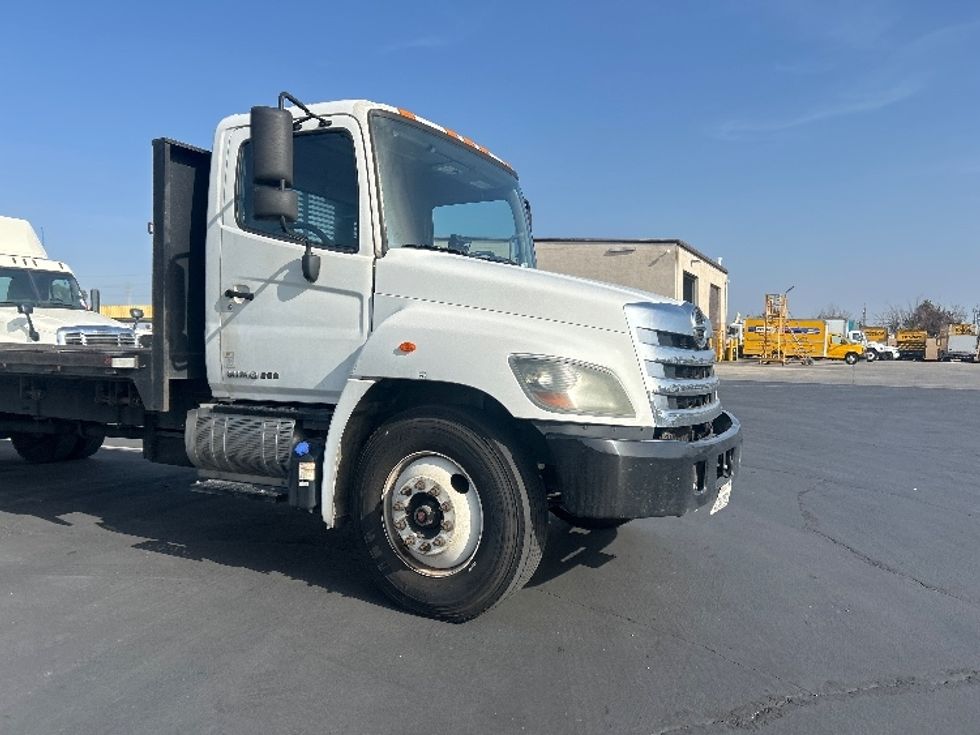 Flatbed Truck-Light and Medium Duty Trucks-Hino-2018-268-Torrance-CA-390,783\n\t\tmiles-$ 20,750 - Image 11