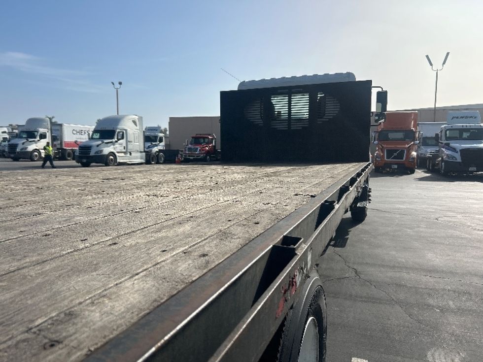 Flatbed Truck-Light and Medium Duty Trucks-Hino-2018-268-Torrance-CA-390,783\n\t\tmiles-$ 20,750 - Image 12