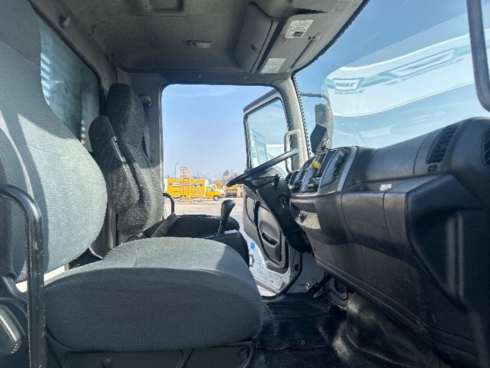 Flatbed Truck-Light and Medium Duty Trucks-Hino-2018-268-Torrance-CA-390,783\n\t\tmiles-$ 20,750 - Image 22