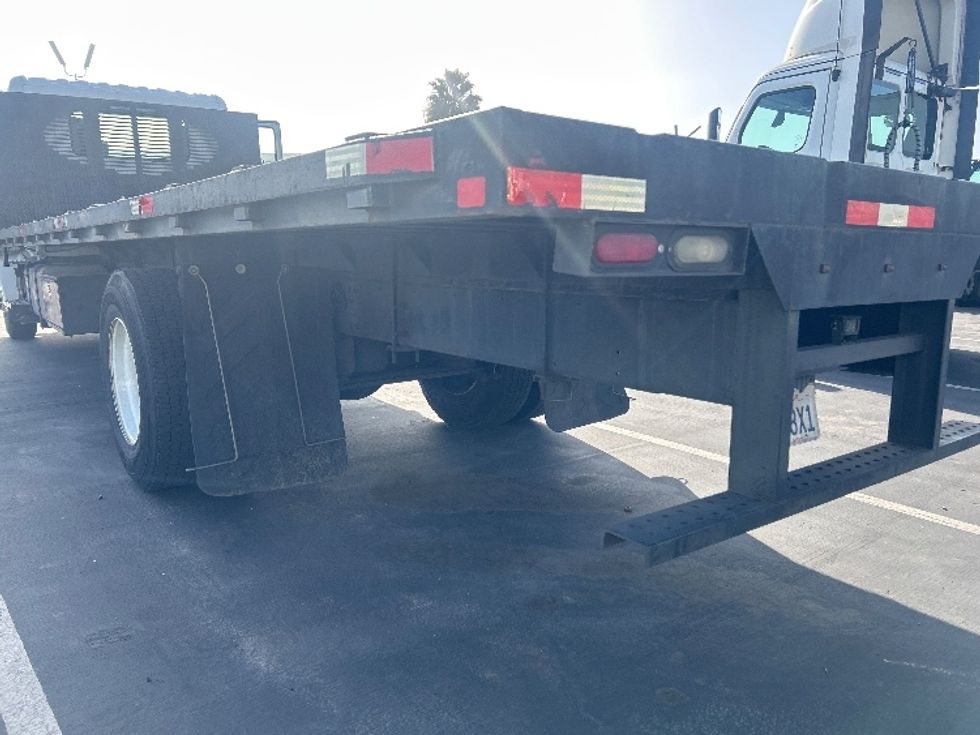 Flatbed Truck-Light and Medium Duty Trucks-Hino-2018-268-Torrance-CA-390,783\n\t\tmiles-$ 20,750 - Image 26