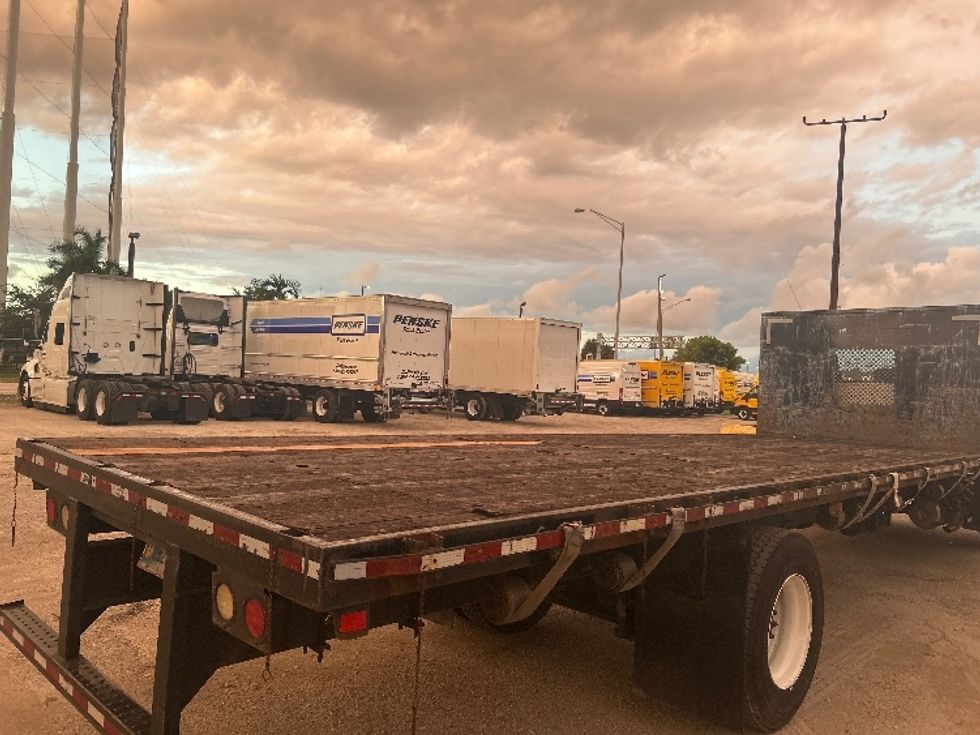 Flatbed Truck-Light and Medium Duty Trucks-Hino-2018-338-Medley-FL-250,894\n\t\tmiles-$ 28,000 - Image 10