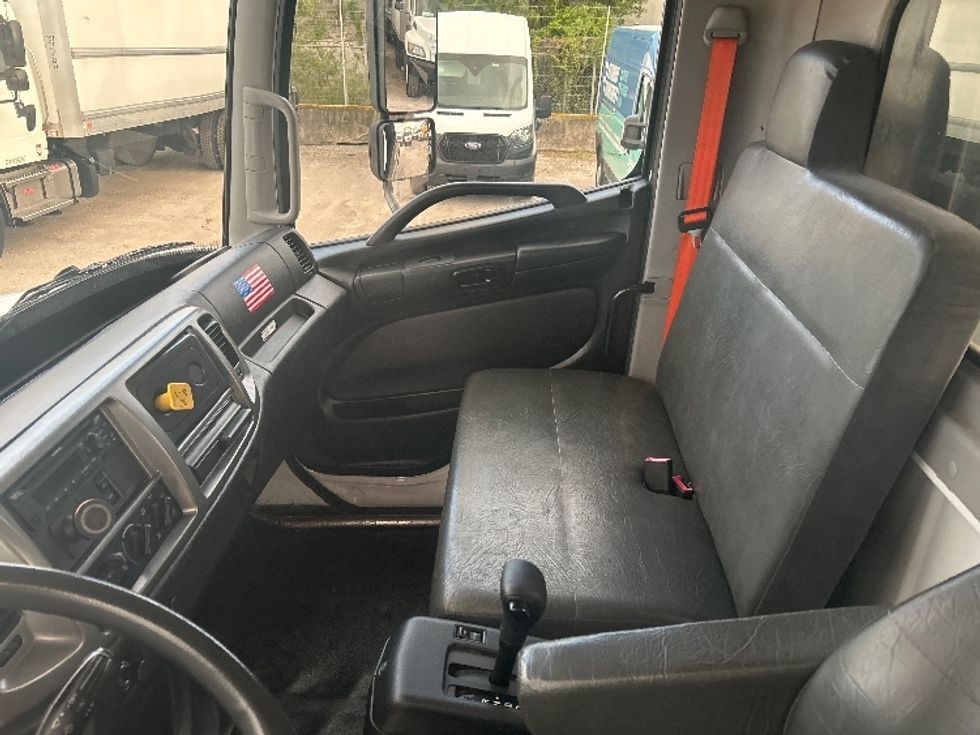 Flatbed Truck-Light and Medium Duty Trucks-Hino-2018-338-Medley-FL-250,894\n\t\tmiles-$ 28,000 - Image 19