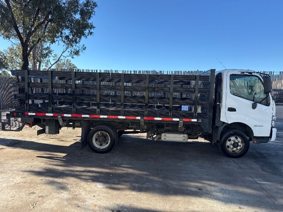 Flatbed Truck-Light and Medium Duty Trucks-Hino-2019-155-Fontana-CA-179,683\n\t\tmiles-$ 26,250 - Image 12