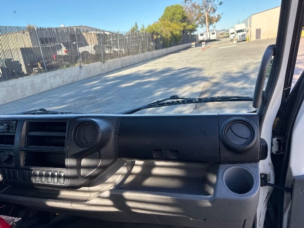 Flatbed Truck-Light and Medium Duty Trucks-Hino-2019-155-Fontana-CA-179,683\n\t\tmiles-$ 26,250 - Image 18