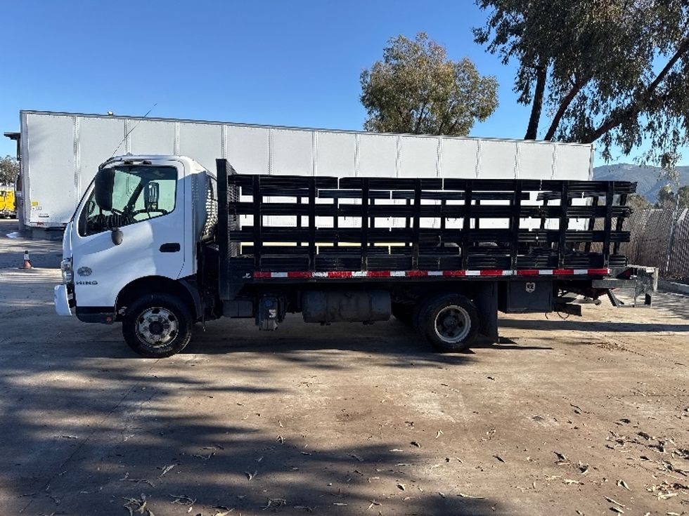 Flatbed Truck-Light and Medium Duty Trucks-Hino-2019-155-Fontana-CA-179,683\n\t\tmiles-$ 26,250 - Image 4