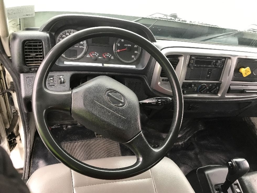 Flatbed Truck-Light and Medium Duty Trucks-Hino-2019-258LP-Jurupa Valley-CA-411,983\n\t\tmiles-$ 22,000 - Image 14