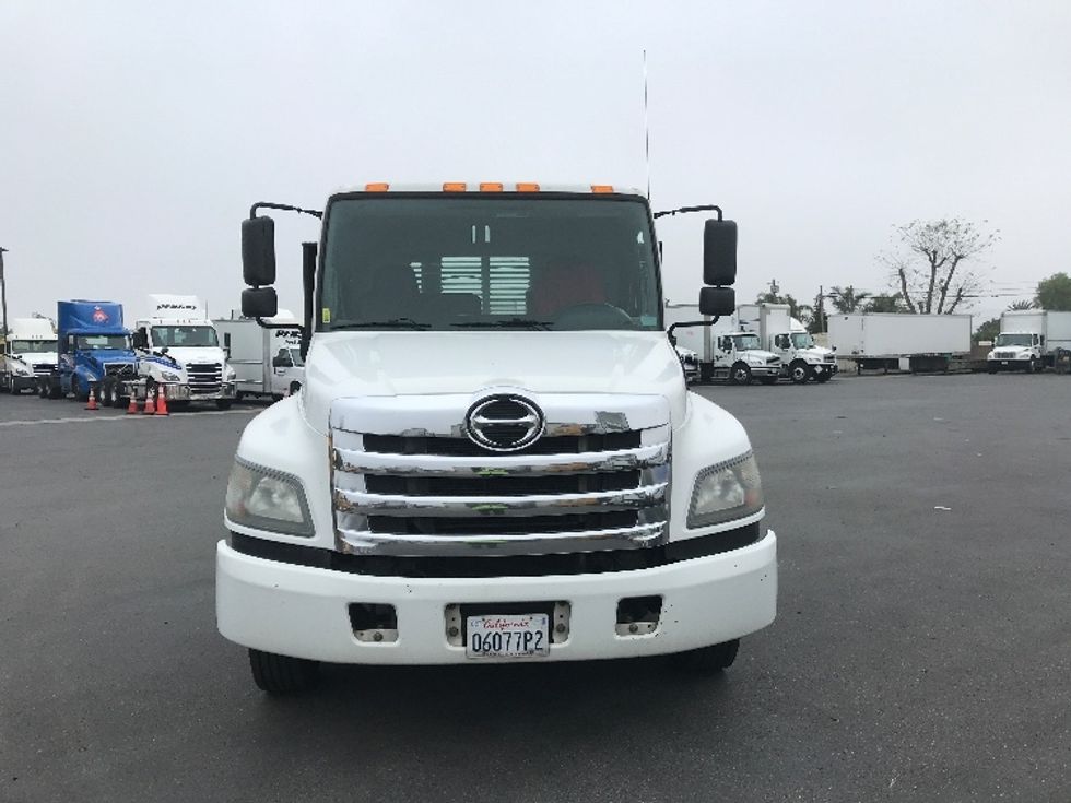 Flatbed Truck-Light and Medium Duty Trucks-Hino-2019-258LP-Jurupa Valley-CA-411,983\n\t\tmiles-$ 22,000 - Image 2