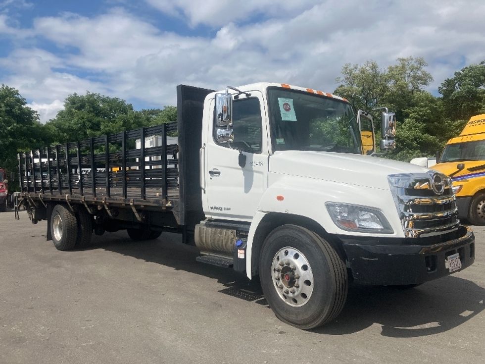 Flatbed Truck-Light and Medium Duty Trucks-Hino-2019-268-Auburn-MA-251,700\n\t\tmiles-$ 36,250 - Image 1