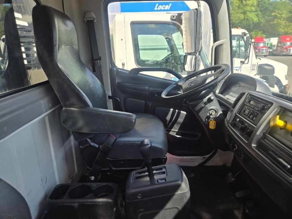 Flatbed Truck-Light and Medium Duty Trucks-Hino-2019-268-Auburn-MA-251,700\n\t\tmiles-$ 36,250 - Image 20