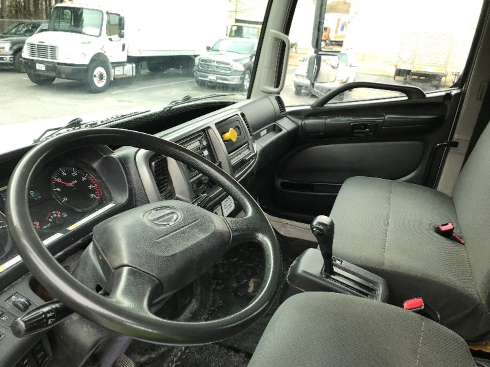 Flatbed Truck-Light and Medium Duty Trucks-Hino-2019-268-Chesapeake-VA-110,273\n\t\tmiles-$ 55,500 - Image 17