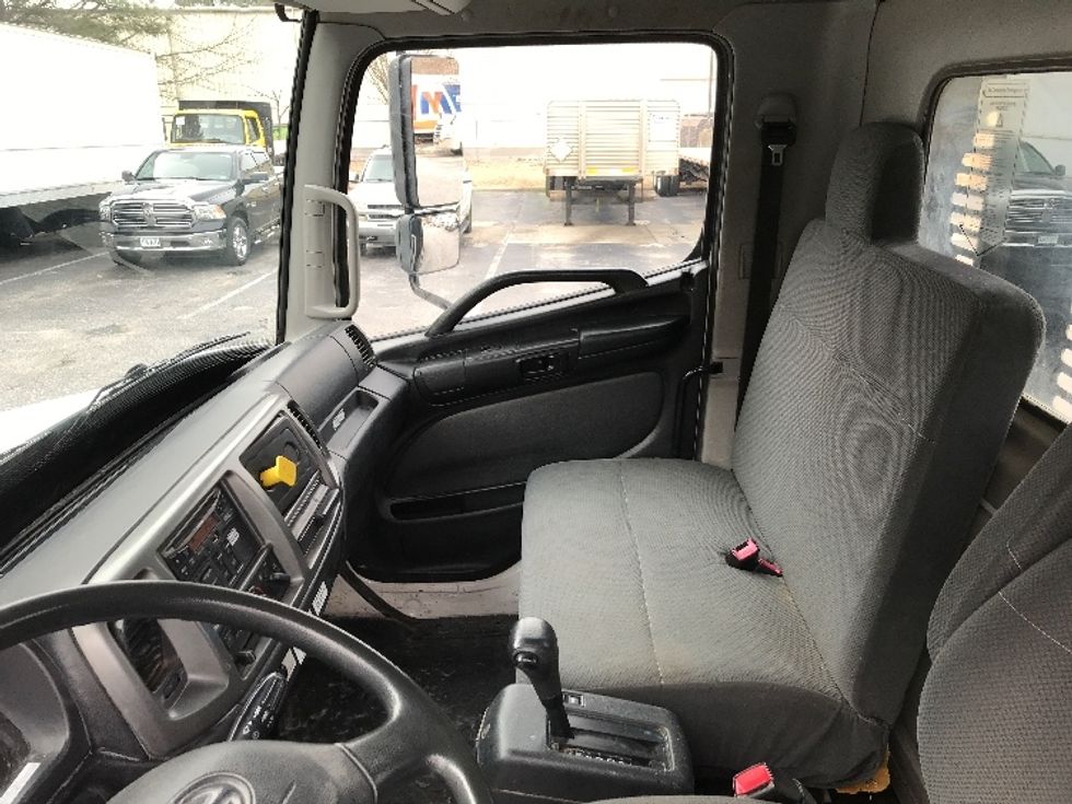 Flatbed Truck-Light and Medium Duty Trucks-Hino-2019-268-Chesapeake-VA-110,273\n\t\tmiles-$ 55,500 - Image 19