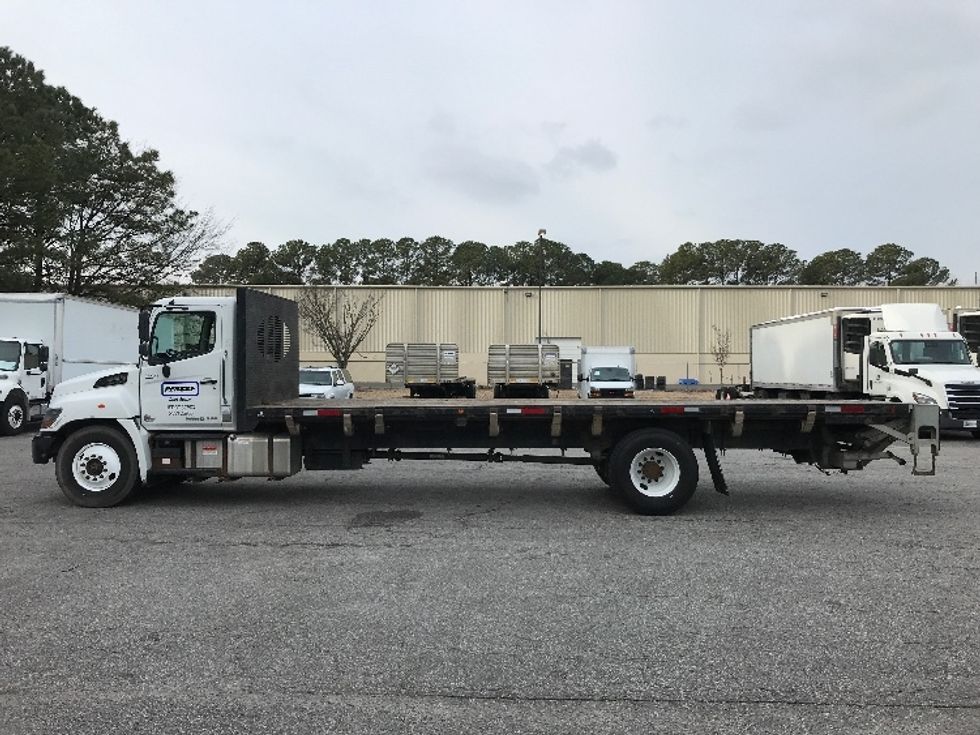 Flatbed Truck-Light and Medium Duty Trucks-Hino-2019-268-Chesapeake-VA-110,273\n\t\tmiles-$ 55,500 - Image 4