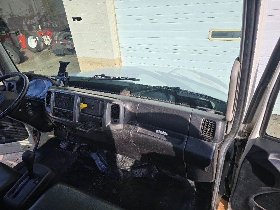 Flatbed Truck-Light and Medium Duty Trucks-Hino-2019-268-Cookeville-TN-123,121\n\t\tmiles-$ 47,250 - Image 17