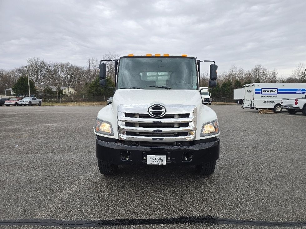 Flatbed Truck-Light and Medium Duty Trucks-Hino-2019-268-Cookeville-TN-123,121\n\t\tmiles-$ 47,250 - Image 2