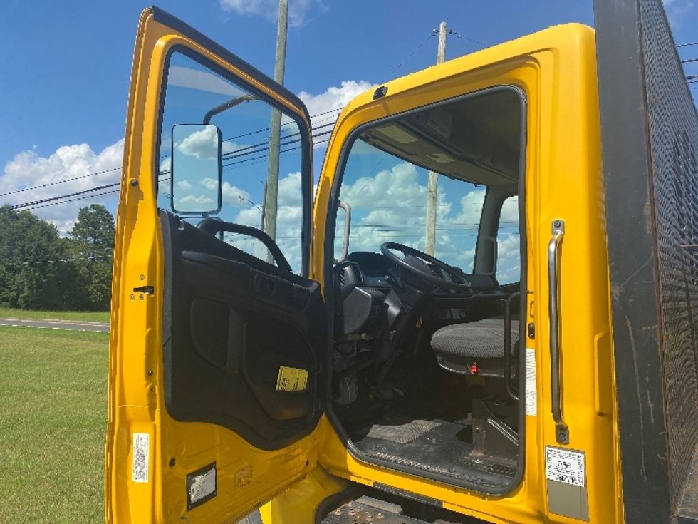 Flatbed Truck-Light and Medium Duty Trucks-Hino-2019-268-Dothan-AL-169,186\n\t\tmiles-$ 50,000 - Image 16