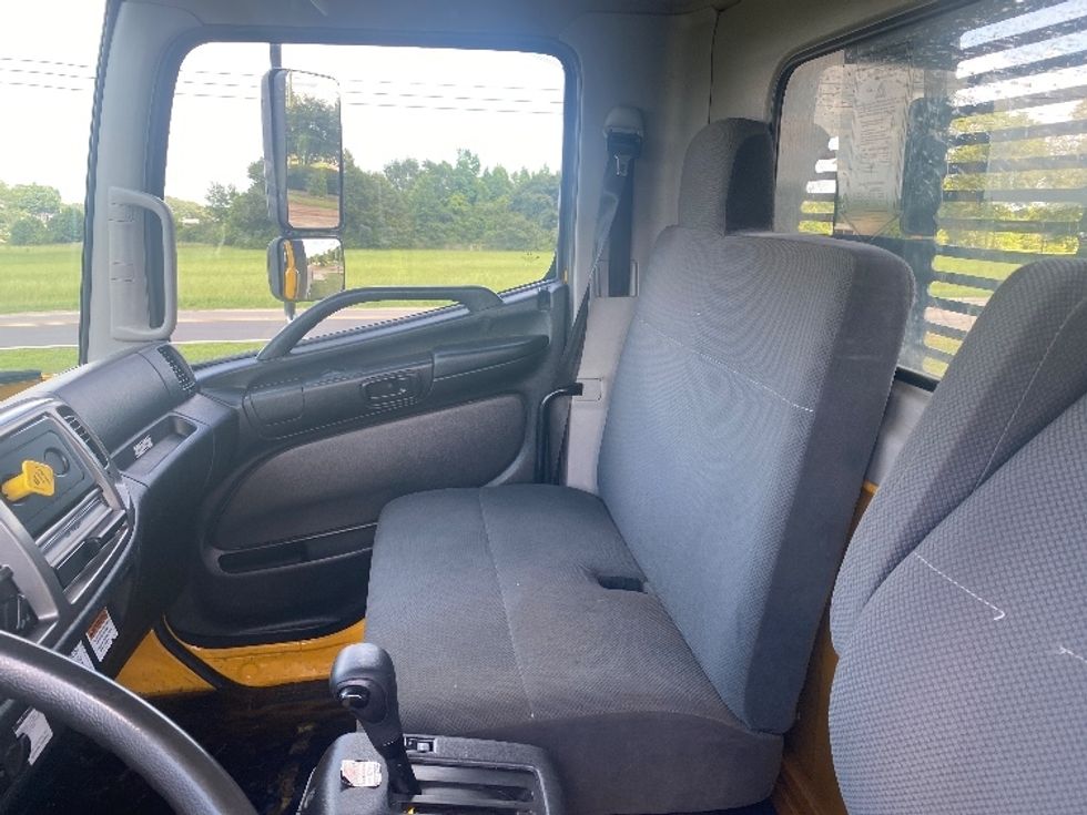 Flatbed Truck-Light and Medium Duty Trucks-Hino-2019-268-Dothan-AL-169,186\n\t\tmiles-$ 50,000 - Image 19