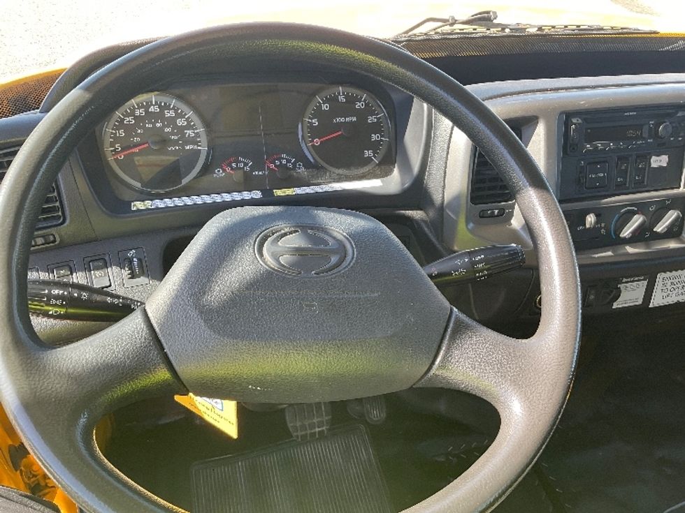 Flatbed Truck-Light and Medium Duty Trucks-Hino-2019-268-Earth City-MO-98,711\n\t\tmiles-$ 62,250 - Image 12