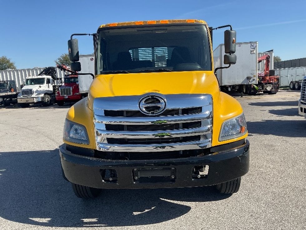 Flatbed Truck-Light and Medium Duty Trucks-Hino-2019-268-Earth City-MO-98,711\n\t\tmiles-$ 62,250 - Image 2