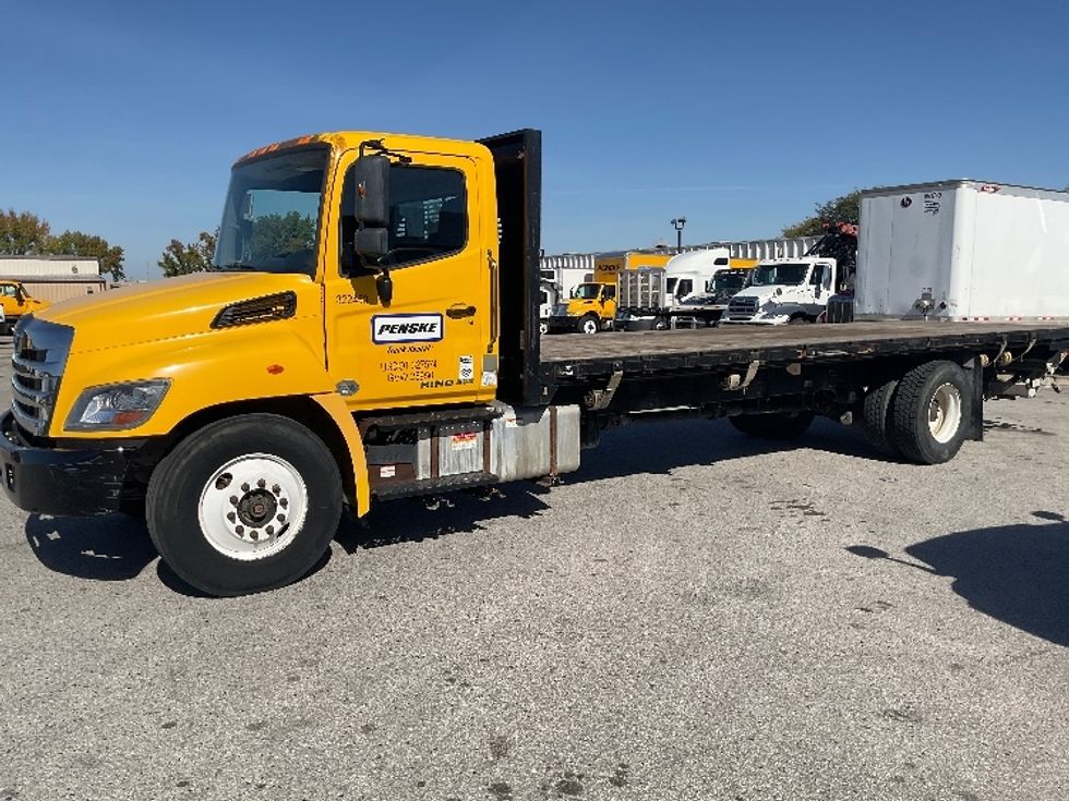 Flatbed Truck-Light and Medium Duty Trucks-Hino-2019-268-Earth City-MO-98,711\n\t\tmiles-$ 62,250 - Image 4