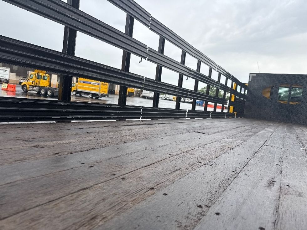 Flatbed Truck-Light and Medium Duty Trucks-Hino-2019-268-East Chicago-IN-132,649\n\t\tmiles-$ 53,250 - Image 11